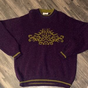 Vintage made in Italy United colors of Benetton 100
Wool sweater- woman’s LG